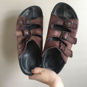 Men’s 3 strap BIRKENSTOCKS size 9